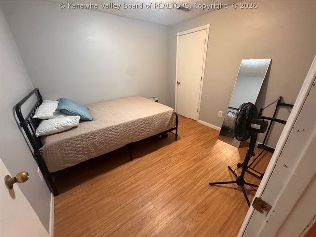 111 Phyllis Drive, Charleston, WV 25302
