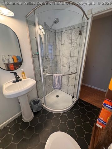 111 Phyllis Drive, Charleston, WV 25302