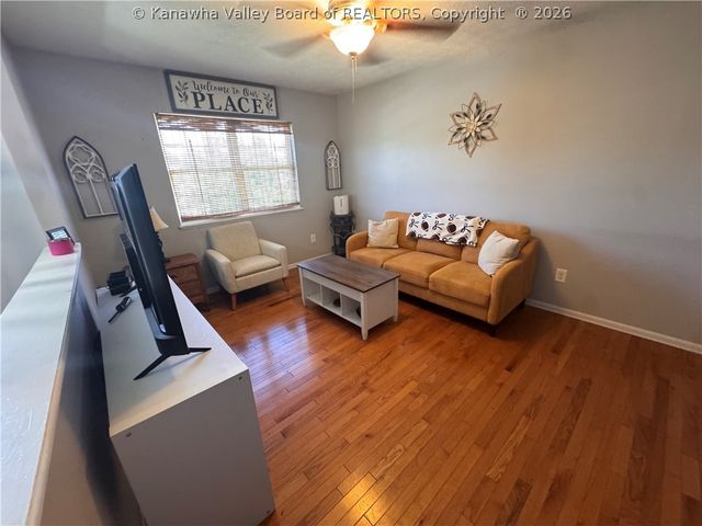 111 Phyllis Drive, Charleston, WV 25302