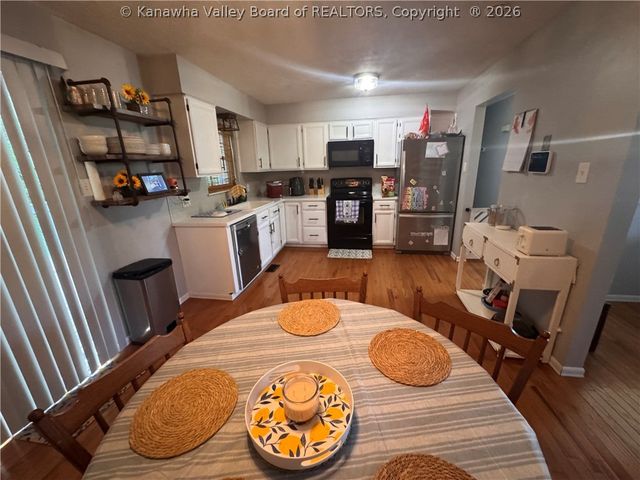 111 Phyllis Drive, Charleston, WV 25302