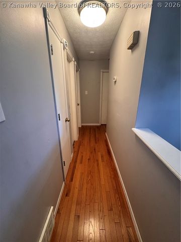 111 Phyllis Drive, Charleston, WV 25302