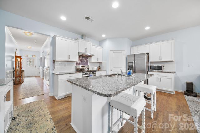 2228 Apple Glen Lane, Charlotte, NC 28269