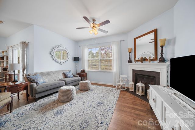 2228 Apple Glen Lane, Charlotte, NC 28269