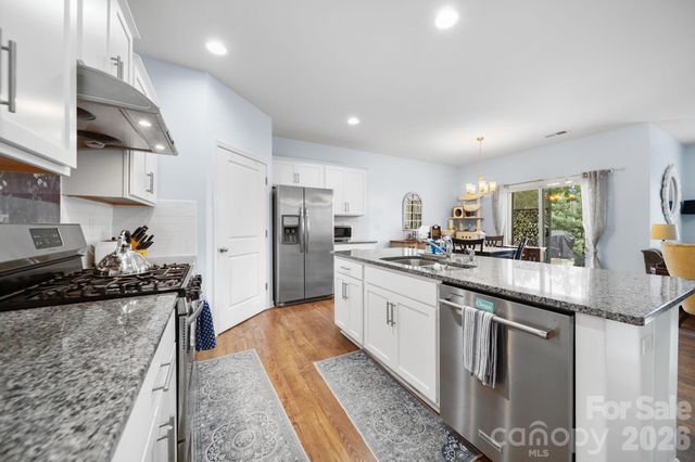 2228 Apple Glen Lane, Charlotte, NC 28269