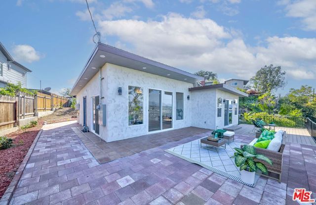 1832 Burnell Drive, Los Angeles, CA 90065