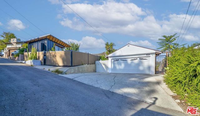 1832 Burnell Drive, Los Angeles, CA 90065