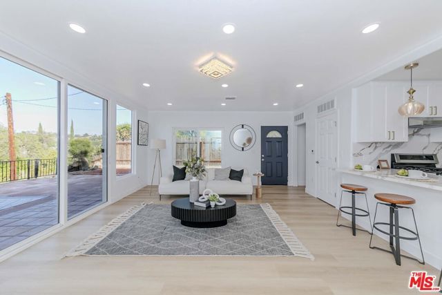 1832 Burnell Drive, Los Angeles, CA 90065