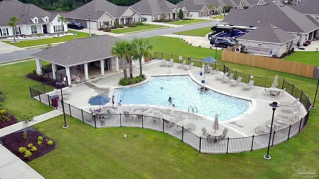 5796 Danbury Blvd, Pace, FL 32571