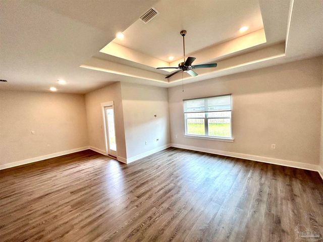 5796 Danbury Blvd, Pace, FL 32571