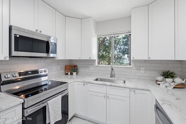 2161 FAIRWAY VILLAS Lane S, Atlantic Beach, FL 32233