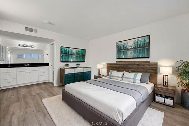 20155 Keswick Street 219, Winnetka, CA 91306