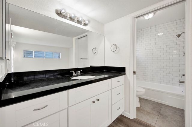 20155 Keswick Street 219, Winnetka, CA 91306