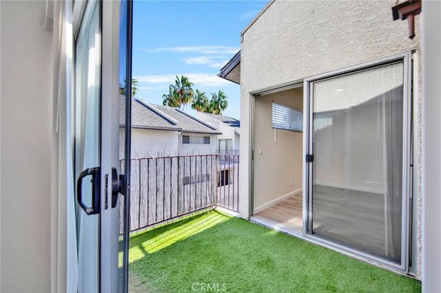 20155 Keswick Street 219, Winnetka, CA 91306