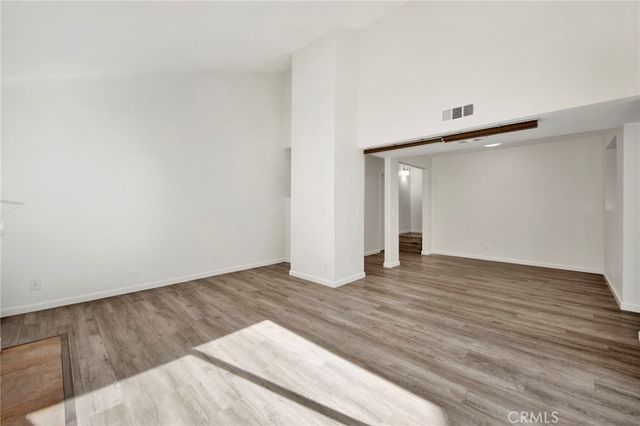 20155 Keswick Street 219, Winnetka, CA 91306