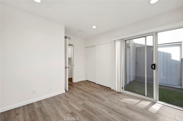 20155 Keswick Street 219, Winnetka, CA 91306