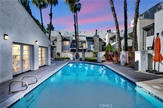 20155 Keswick Street 219, Winnetka, CA 91306