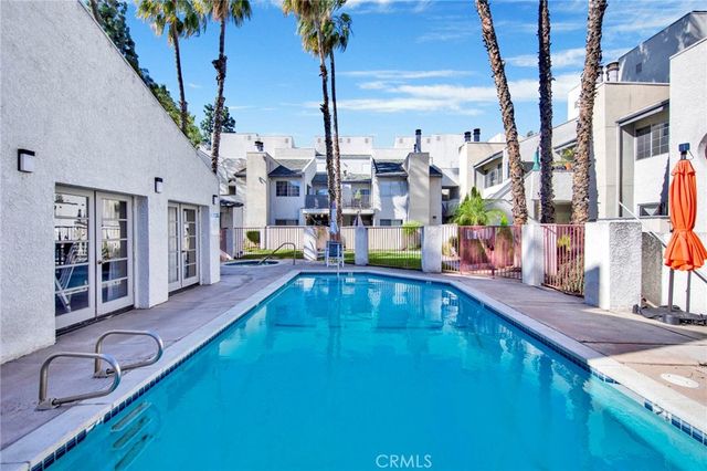 20155 Keswick Street 219, Winnetka, CA 91306