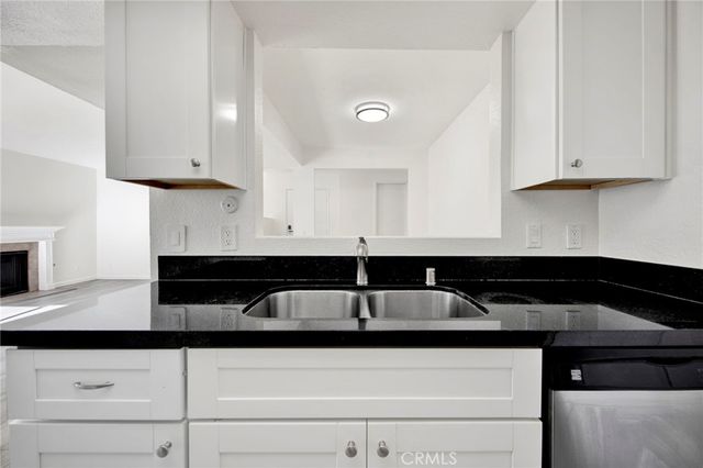 20155 Keswick Street 219, Winnetka, CA 91306