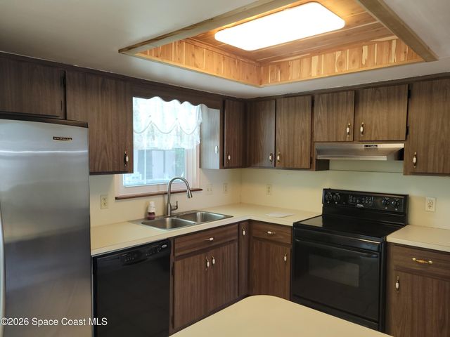 726 Diplomat Avenue SE, Palm Bay, FL 32909