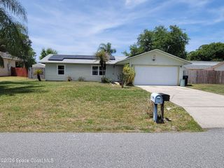 726 Diplomat Avenue SE, Palm Bay, FL 32909