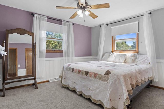 734 Lyndhurst Drive, Janesville, WI 53546