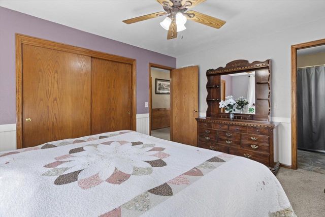 734 Lyndhurst Drive, Janesville, WI 53546