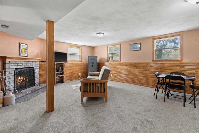 734 Lyndhurst Drive, Janesville, WI 53546