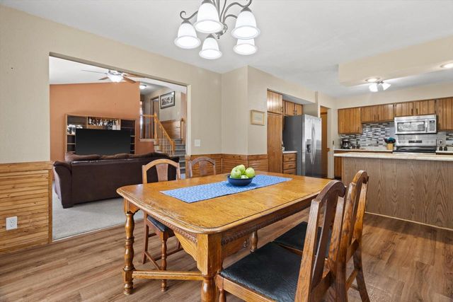 734 Lyndhurst Drive, Janesville, WI 53546
