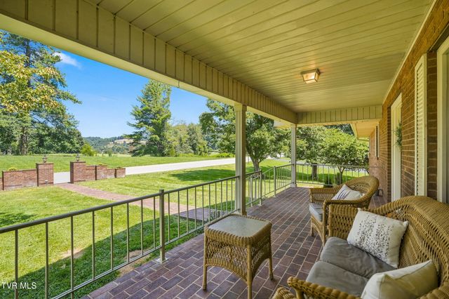400 Overlook Drive, Blountville, TN 37617