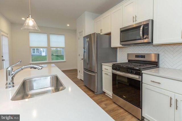 767 LORD FAIRFAX ST, Charles Town, WV 25414