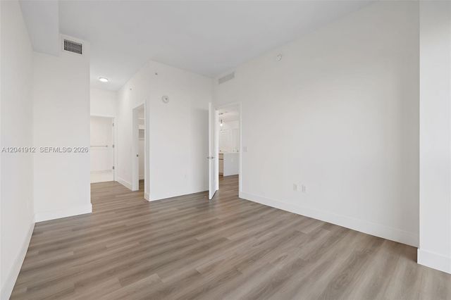 101 Diplomat Pkwy 2104, Hallandale Beach, FL 33009