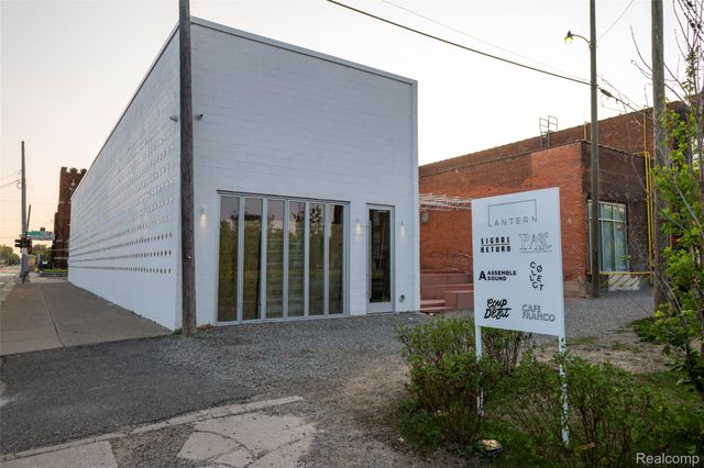 1510 Holcomb Street, Detroit, MI 48214
