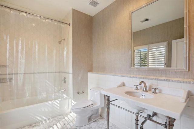 1965 W Wesley NW Road, Atlanta, GA 30327