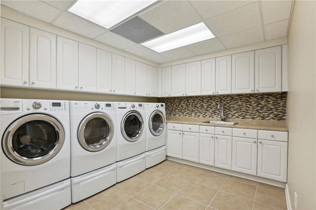 1965 W Wesley NW Road, Atlanta, GA 30327