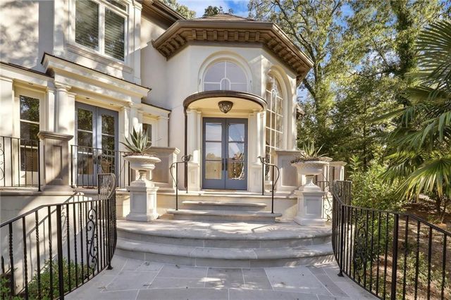 1965 W Wesley NW Road, Atlanta, GA 30327