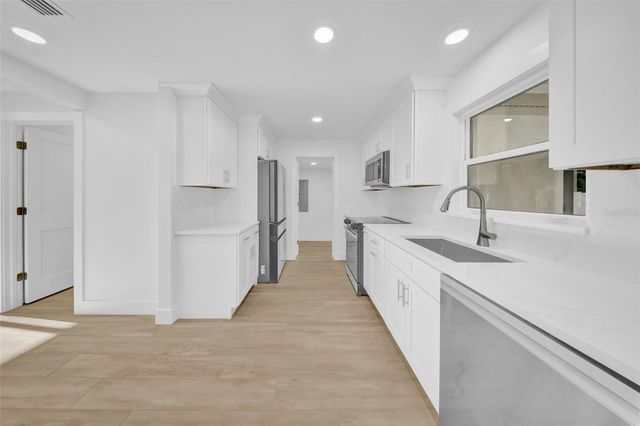 2302 S OCCIDENT STREET, Tampa, FL 33629