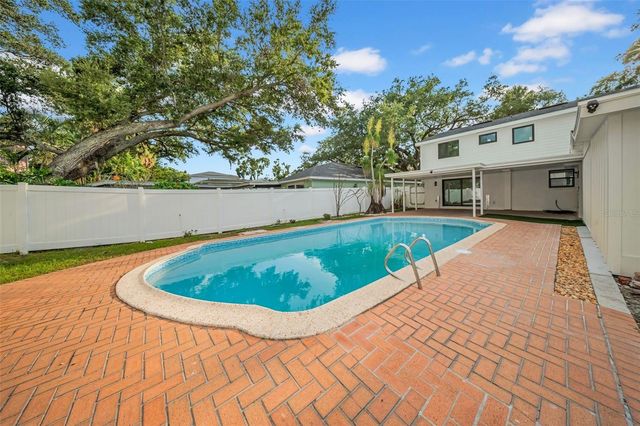 2302 S OCCIDENT STREET, Tampa, FL 33629