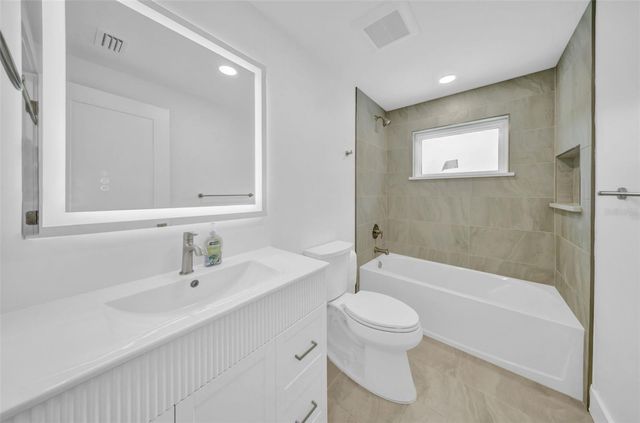 2302 S OCCIDENT STREET, Tampa, FL 33629