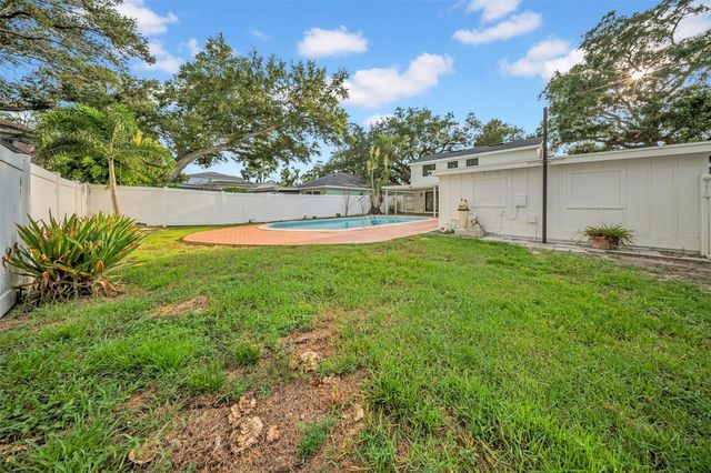 2302 S OCCIDENT STREET, Tampa, FL 33629