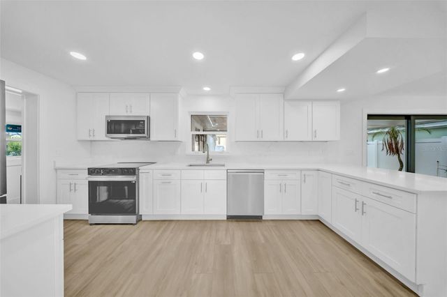 2302 S OCCIDENT STREET, Tampa, FL 33629