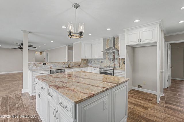 691 Green T, Hernando, MS 38632