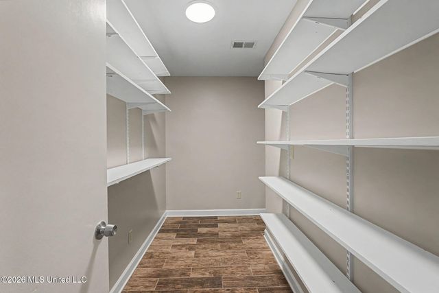 691 Green T, Hernando, MS 38632