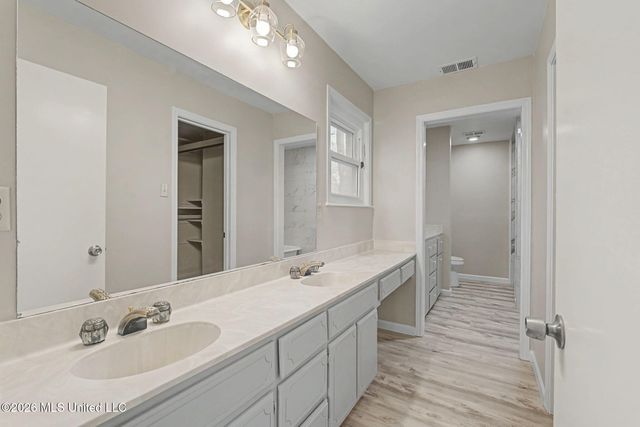 691 Green T, Hernando, MS 38632