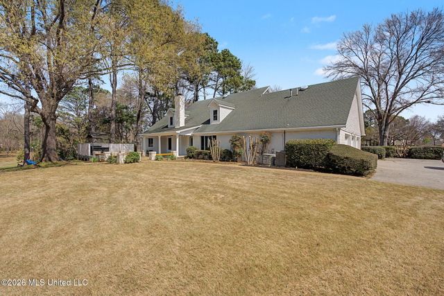 691 Green T, Hernando, MS 38632