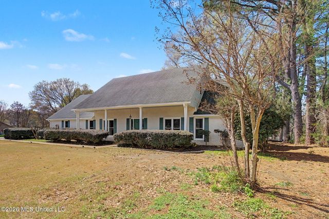 691 Green T, Hernando, MS 38632