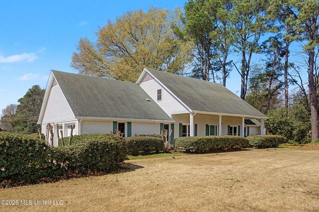 691 Green T, Hernando, MS 38632