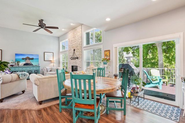 809 Maple Drive, Mount Horeb, WI 53572