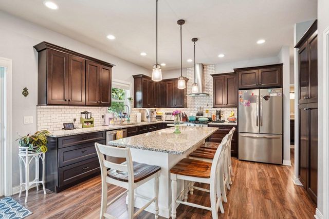 809 Maple Drive, Mount Horeb, WI 53572