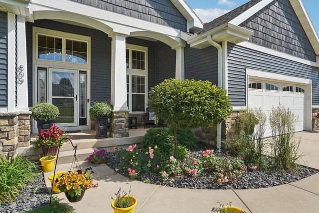 809 Maple Drive, Mount Horeb, WI 53572