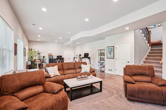 809 Maple Drive, Mount Horeb, WI 53572